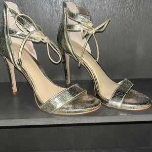 Gold Front Tie heels